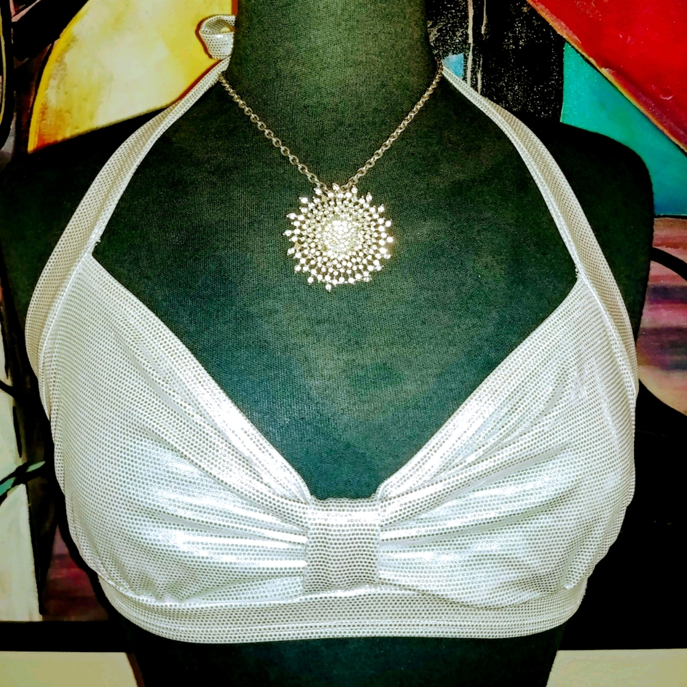 Costume - Picture 3 of 8